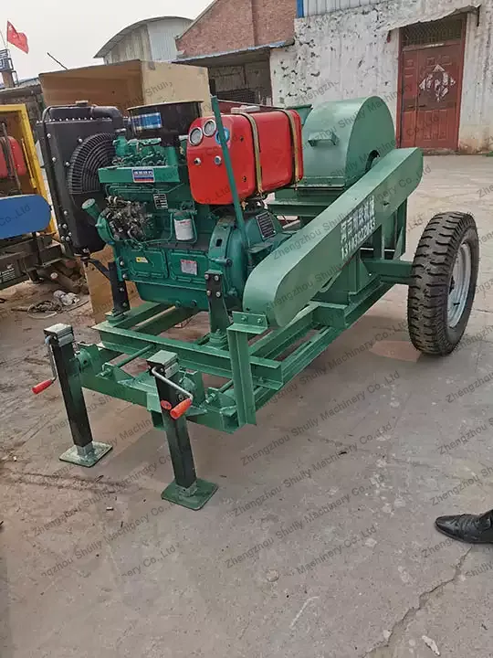 Diesel engine unit wood crusher