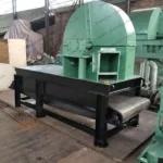 disc chipper with the conveyor and frame
