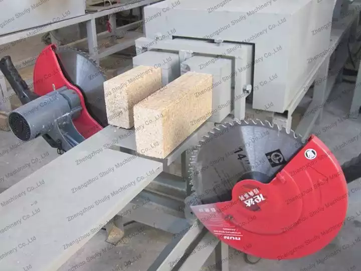 Manual cutter for pallet blocks