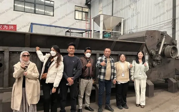Indonesian clients visited industrial wood crusher factory