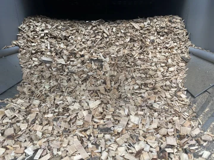 Wood chips processed by wood drum chipper